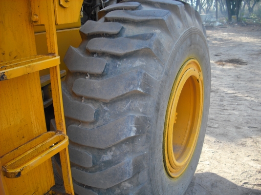 รถตักล้อยาง CAT. 950