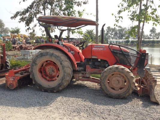 มาแล้ว KUBOTA M6040 พร้อมโรตารี่ติดดัวรถ มาแล้ว KUBOTA M6040 พร้อมโรตารี่ติดดัวรถ