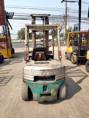 -:-*&bull;*ข า ย ร ถ ย ก เ ก่ า น อ ก*&bull;*-:- TOYOTA 5FG25 เสาสูง4เมตร งากระดกได้ เครื่องเบนซิล