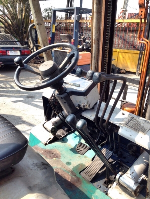 -:-*&bull;*ข า ย ร ถ ย ก เ ก่ า น อ ก*&bull;*-:- TOYOTA 5FG25 เสาสูง4เมตร งากระดกได้ เครื่องเบนซิล