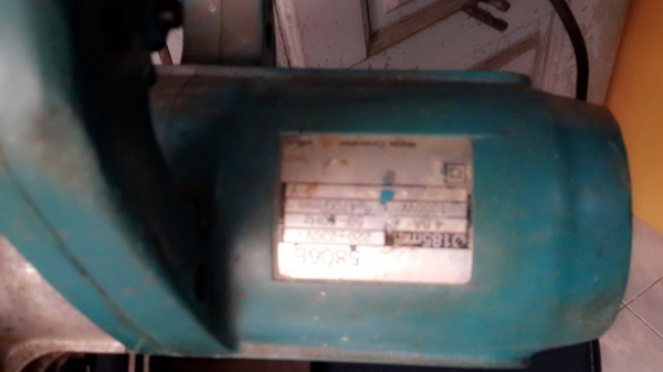 เลื่อยวงเดือน7นิ้วmakita5806bพร้อมใบราคา2000บาท เลื่อยวงเดือน7นิ้วmakita5806bพร้อมใบราคา2000บาท