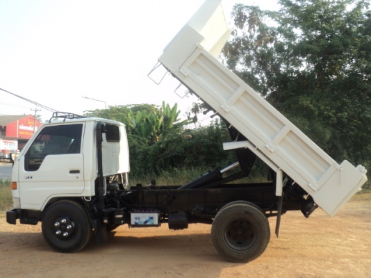 ขายรถบรรทุกหกล้อเล็ก โตโยต้า ไดน่า200