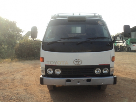 ขายรถบรรทุกหกล้อเล็ก โตโยต้า ไดน่า200