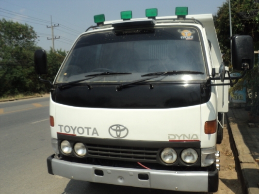 ขายรถบรรทุกหกล้อเล็ก โตโยต้า ไดน่า200