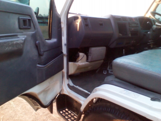 ขายรถบรรทุกหกล้อเล็ก โตโยต้า ไดน่า200