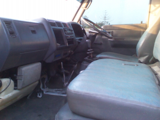 ขายรถบรรทุกหกล้อเล็ก โตโยต้า ไดน่า200