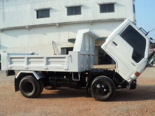 ขายรถบรรทุกหกล้อเล็ก โตโยต้า ไดน่า200