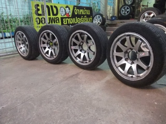 ขายแม็กขอบ17 6รูกว้าง8 ทั้ง4วง พร้อมยาง 215/50/17 ปี12