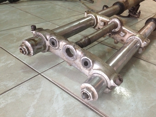 ขายถูก โช๊คหน้าkawazaki K D X 250cc ราคา 6800 พร้อมใช้งาน