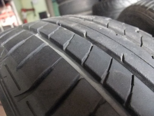 ยาง DUNLOP 185/55/15 ปี12