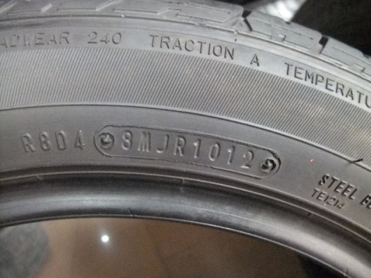 ยาง DUNLOP 185/55/15 ปี12