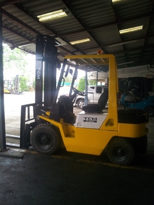 Forklift  TCM ขนาด 2.5 ตัน  ดีเซลC-240  ยกสูง 4.0MM เกียร์อัตโนมัติ  งาสไลด์