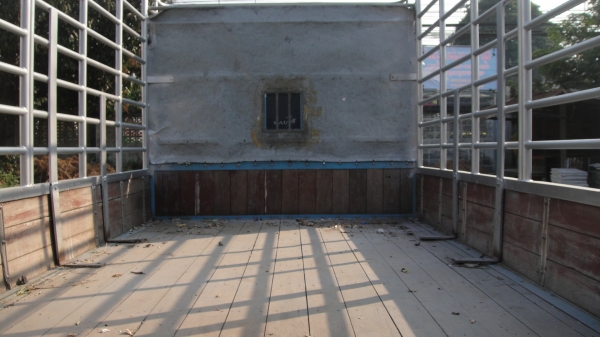 ISUZU NPR เครื่อง4BD1 เทอร์โบ (135แรง) คัสฃีสวยจัด