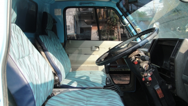 ISUZU NPR เครื่อง4BD1 เทอร์โบ (135แรง) คัสฃีสวยจัด