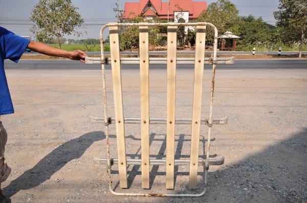 ขาย  ............................. แร็คหลังคา .................... ญี่ปุ่น