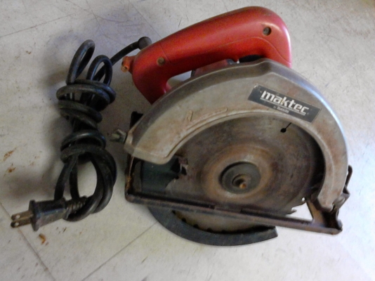 ขายเลื่อยไฟฟ้า7นิ้ว  Maktec MT580 ราคา 1,690บาท