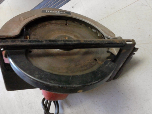 ขายเลื่อยไฟฟ้า7นิ้ว  Maktec MT580 ราคา 1,690บาท