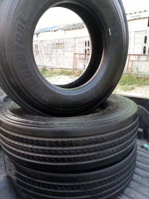ขายยางbridgestone 11R22.5สวยๆ