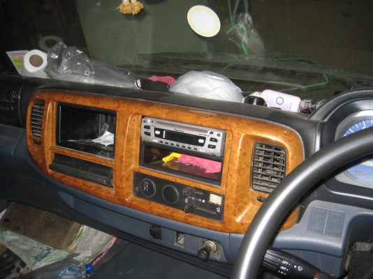 ขายดาวน์ HIno Mega Fc