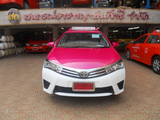 ดาวน์แท็กซี่ป้ายแดงตัวใหม่150,000 บาทออกรถได้เลย ออกง่ายผ่อนสบาย ไม่ยุ่ง