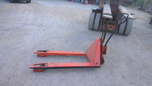 Sell> แฮนด์ลิฟท์มือสอง สภาพดี ปั้มไม่มีปัญหา กำแพงแสน นครปฐมครับ