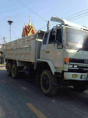 รถอีซูซุ 10 ล้อดั้ม FVZ 195 แรงม้า. สนใจติดต่อ 081 - 6079515 รถอีซูซุ 10 ล้อดั้ม FVZ 195 แรงม้า. สนใจติดต่อ 081 - 6079515