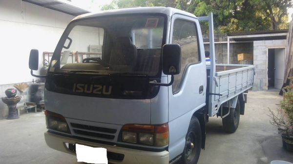 ขาย NKR 4 ล้อบรรทุก สวยพร้อมใช้