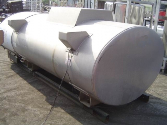 แท็งค์น้ำมันอลูมีเนียม2,000 ลิตร พร้อมหัวจ่าย  มิเตอร์ดิจิตอล 24V.