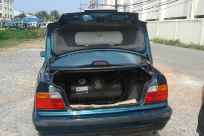 ขายBMW 318IA โฉม นกแก้ว E36 ปี2000 เกียร์ออโต้ ติดแก๊ส LPGลงเล่มแล้วขี่ดีมากวิ่งน้อย