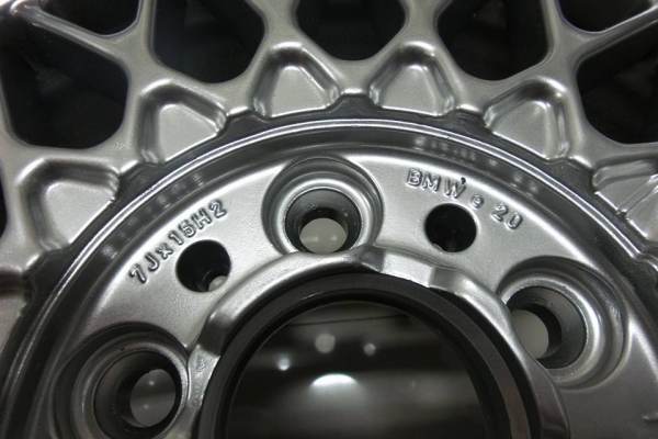 ล้อBMW ชีรี่ย์5แท้ 15X7  สีไฮเปอร์ใหม่ ขอบหนา ฝาครบ ไร้ซ่อม 7900บาท