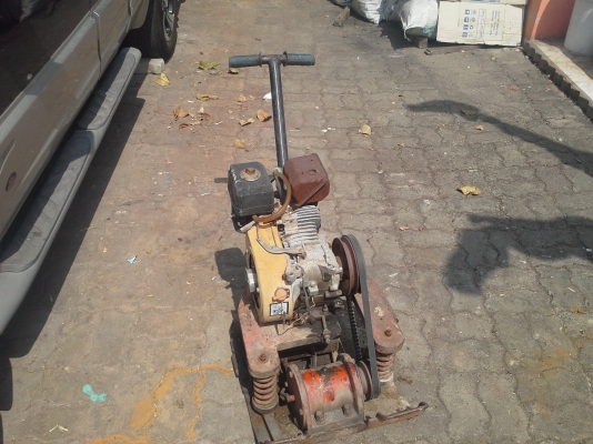 เลิกกิจการ ขายเครื่่องมือก่อสร้าง มีหลายอย่าง