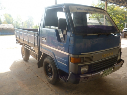 ขายรถี่ล้อ  โตโยต้า  ประกอบนอก  ทะเบียนพร้อมโอน  ลดราคา  135000