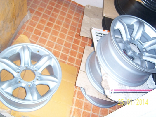 แม็กเล็บเยี่ยว