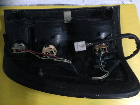 ไฟท้าย toyota land cruiser vx 100