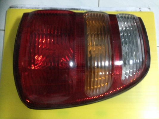 ไฟท้าย toyota land cruiser vx 100