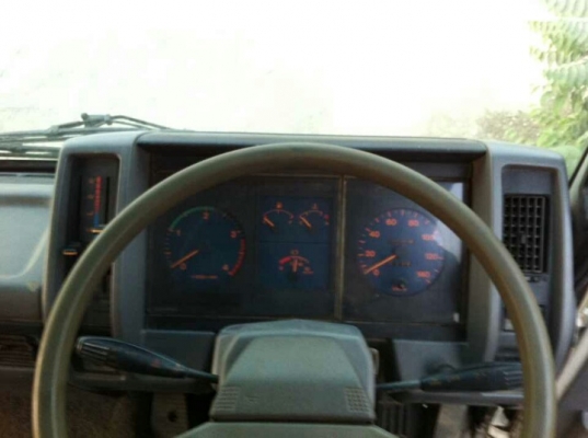 ขาย 6 ล้อ ดั้ม HINO 195 แรง เครื่อง HO7C