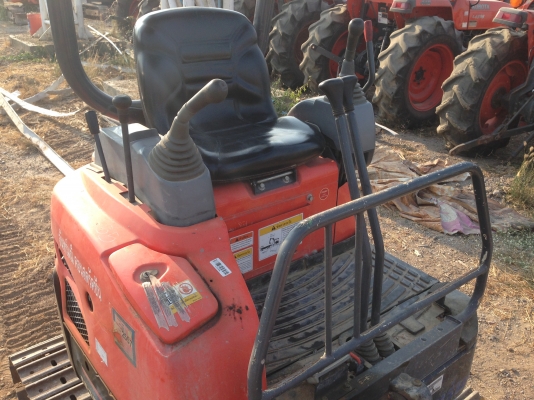 มาแล้วรถขุด Kubota U15-3 เล็กกระทัดรัด เหมาะสำหรับงานในพื้นที่จำกัด ในบ้าน หรือในสวน