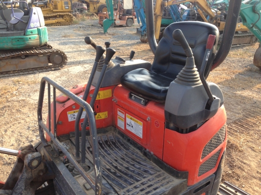 มาแล้วรถขุด Kubota U15-3 เล็กกระทัดรัด เหมาะสำหรับงานในพื้นที่จำกัด ในบ้าน หรือในสวน