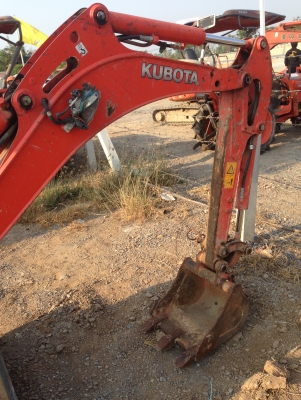 มาแล้วรถขุด Kubota U15-3 เล็กกระทัดรัด เหมาะสำหรับงานในพื้นที่จำกัด ในบ้าน หรือในสวน