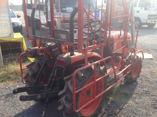 สภาพนางฟ้า KUBOTA B2420 พร้อมโครงกันอ้อย ชั่วโมงน้อยสุดๆ สภาพนางฟ้า KUBOTA B2420 พร้อมโครงกันอ้อย ชั่วโมงน้อยสุดๆ