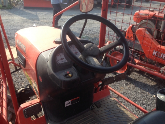 สภาพนางฟ้า KUBOTA B2420 พร้อมโครงกันอ้อย ชั่วโมงน้อยสุดๆ สภาพนางฟ้า KUBOTA B2420 พร้อมโครงกันอ้อย ชั่วโมงน้อยสุดๆ