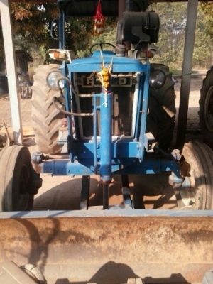 ขายรถไถฟอร์ดไม่มีทะเบียน 6610 เสื้อลายเพลาเดียว ราคา 305000