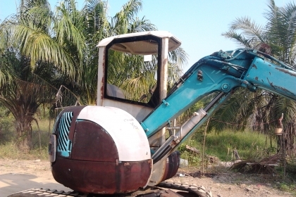 ขายแมคโคร KOBELCO SK30UR-2 เก่านอกแท้ๆ ราคาพร้อมส่งค่ะ