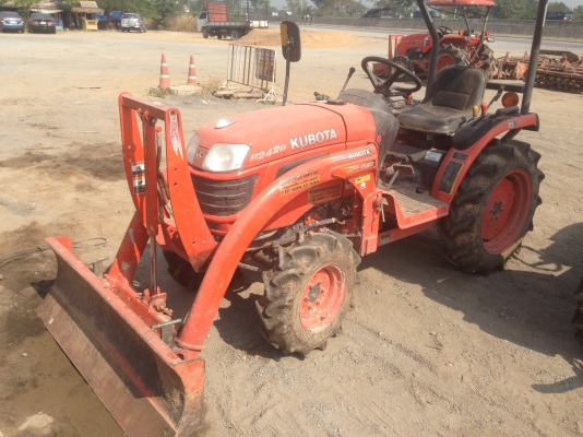 KUBOTA B2420 ใบมีดดันดินหน้า ชั่วโมงน้อยสุดๆ KUBOTA B2420 ใบมีดดันดินหน้า ชั่วโมงน้อยสุดๆ