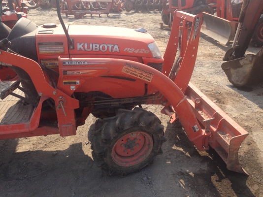 KUBOTA B2420 ใบมีดดันดินหน้า ชั่วโมงน้อยสุดๆ KUBOTA B2420 ใบมีดดันดินหน้า ชั่วโมงน้อยสุดๆ
