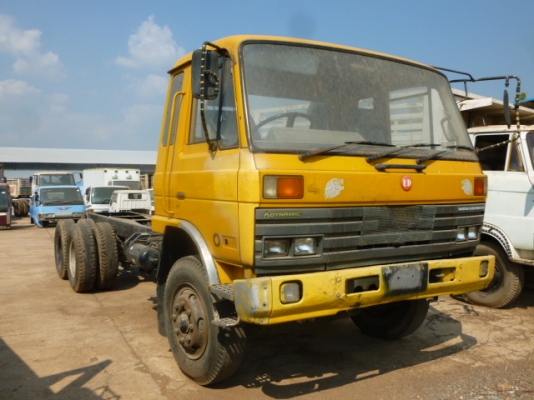 แสงฟ้าเต้นรถ////ขาย10ล้อNISSAN-UD-CDA12M 177แรง ยาว6.10เมตร