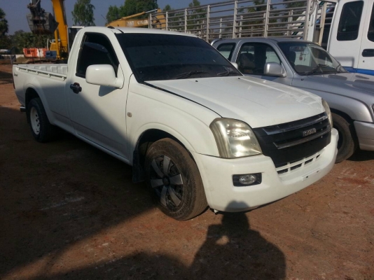 ISUZU DMAX ปี47 เครื่อง2J ติดแก็สลงเล่ม  กระจกไฟฟ้า  หัวบาง คัสชีสวย  เล่มทะเบียนพร้อมโอน