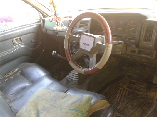 รถกระบะ นิสสันบิ๊กเอ็ม ฝาแดง 2500 รถคอกสวยเครื่องดี