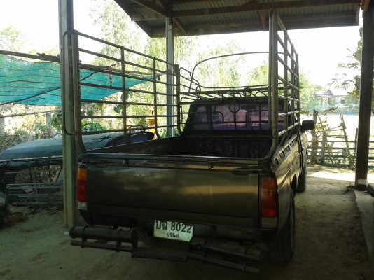 รถกระบะ นิสสันบิ๊กเอ็ม ฝาแดง 2500 รถคอกสวยเครื่องดี