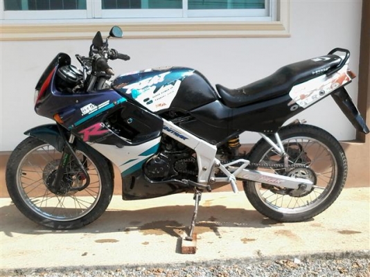 ขายฮอนด้าบีท 110 ทะเบียนเต็มพร้อมโอนเครื่องเดิมยังไม่เคยแกะชุดสีมีแตกหักเหมาะสำหรับนักปั้น ขาย 6900 บาท